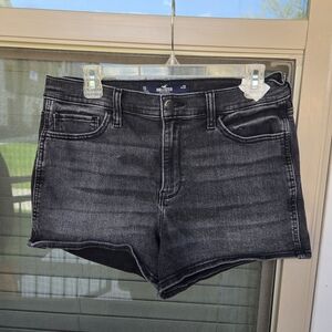 Hollister High Rise Shorts 3" Black Like New Size 13/31 Soft Stretch